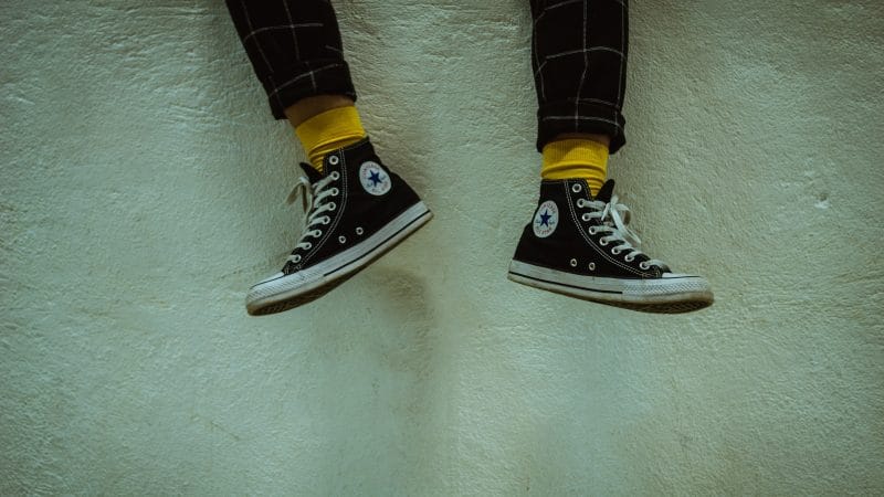 Comment porter des Converses hautes?